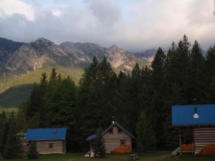 Nipika Mountain Resort Radium Hot Springs Eksteriør billede
